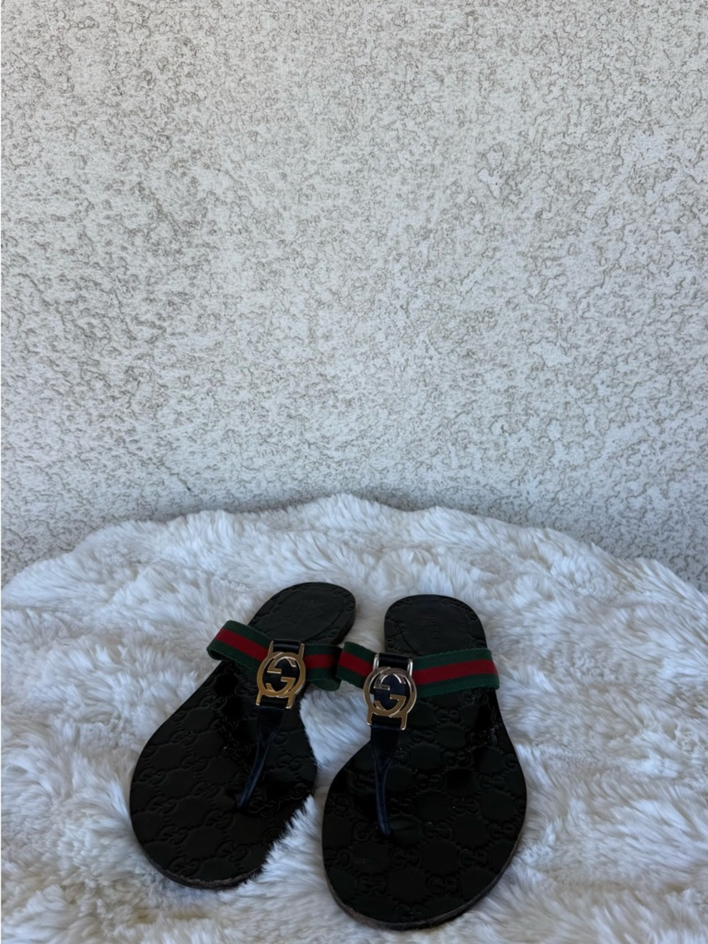 Authentic Gucci GG Monogram Thong Sandals - Picture 3 of 6